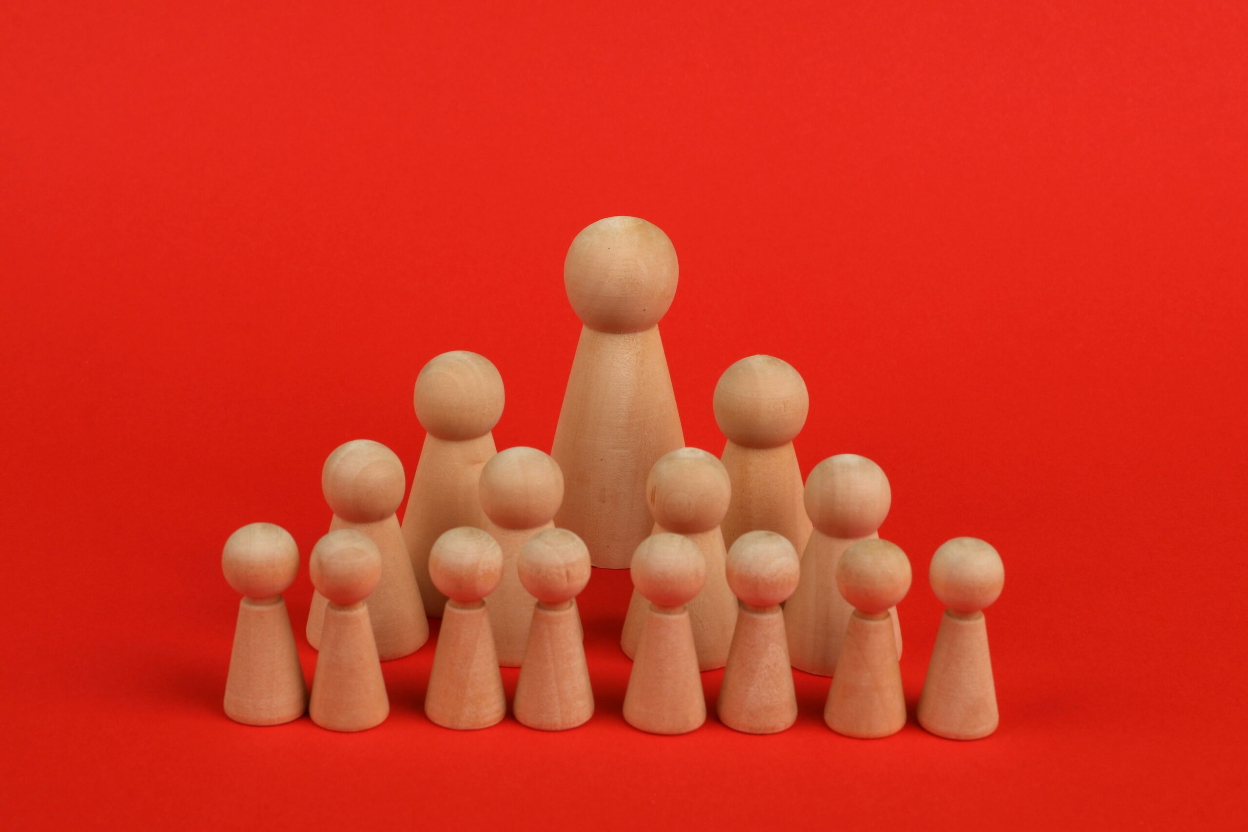 Des relations hiérarchiques qui grattent ou qui blessent ?